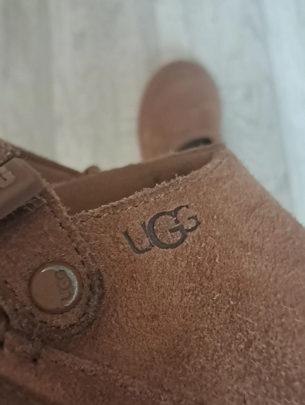 UGG Kids Goldenstar Clogs versatile Soft Suede Leather Adjustable Straps Mules